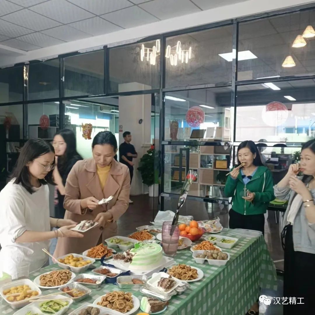 婦女節(jié)快樂?溫暖下午茶時(shí)光國(guó)際勞動(dòng)?jì)D女節(jié)